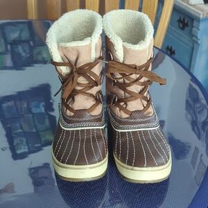 Skechers Brown and Cream Winter Boots